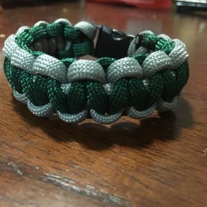 Green and grey paracord bracelet